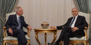 Akıncı Matthew Kidd’i kabul etti