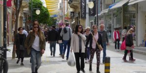 200 Bin Kıbrıslı Rum, fakirlik riski altında