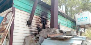 Taş fırından çıkan kıvılcım yangına neden oldu