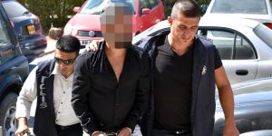 Metal cop ile ciddi şekilde darp etti…