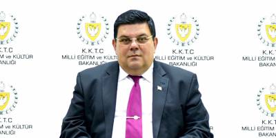 Türkiye'den öğretmen 'protokol gereği'