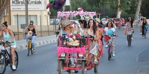 "Süslü Kadınlar"la bisiklet farkındalığı
