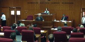 Meclis hükümet programını görüşüyor