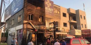 Polis: Zabitler Off Licence kundaklandı