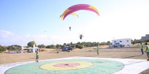 Yamaç paraşütüne hava engeli