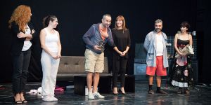 15. Tiyatro Festivali perdelerini 'Muallak' oyunu ile kapattı