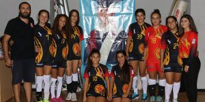 Hentbolda sezon küçüklerle başladı