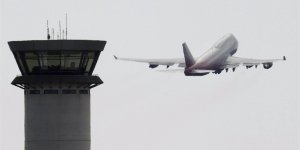 Kıbrıs üzerinde bekleyen tehliye!