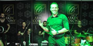 Korhan eğlendirmeye devam ediyor