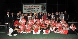 Şampiyonluk ipini Başbakanlık göğüsledi