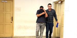 Kavgayı ayırırken bıçaklandı!