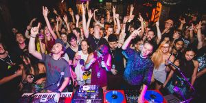 YAZ HENÜZ BİTMEDİ!