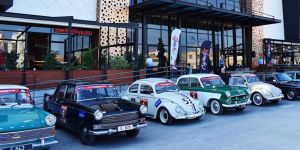 Klasik otomobiller City Mall’da sergilendi