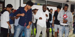 Sahne hiç boş kalmadı