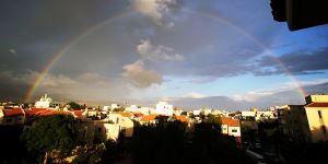 Gökkuşağı Kıbrıs’ı sardı
