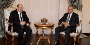 Akıncı, Yekta Saraç ve Akile Büke'yi kabul etti