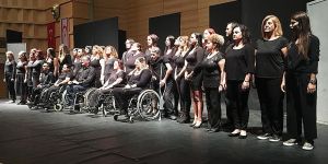 "Karatahta" son iki kez sahneleniyor