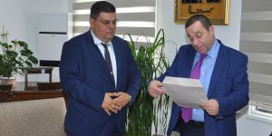 Berova istifa etti, UBP ile devam