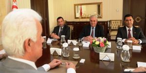 Sarayda Kıbrıs Zirvesi