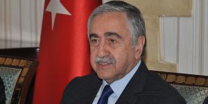 Akıncı'dan Özgürgün'e gönderme