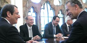 Anastasiadis, Cohen ile görüştü