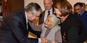 Meryem Ruso Akıncı'yı ziyaret etti