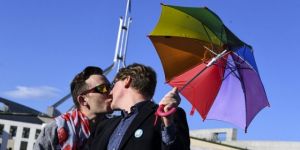 Avustralya'da eşcinsel evlilikleri yasallaştı