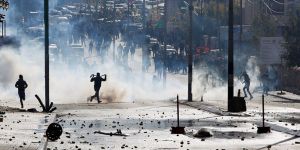 Binlerce Filistinli sokakta...