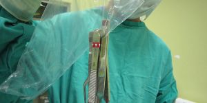 YDÜ Hastanesi'nde yapılan müdahale Kanada ve ABD'de konu oldu