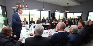 Erhürman: "Muhtarları yönetime ortak edeceğiz”