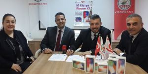 Koopbank’ın Iphone X talihlileri telefonlarını aldı