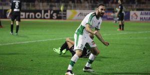 Omonia seriye bağladı
