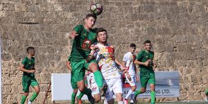 Gençler golü seviyor