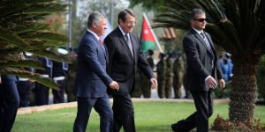 Kıbrıs'ın güneyinde tarihi zirve