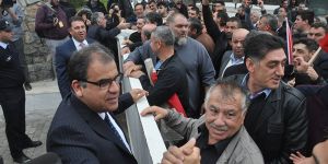 UBP-saldırgan kucak kucağa!