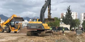 Hizmet, hız kesmiyor