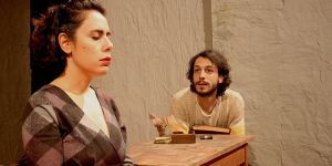 Sahneden Seyirciye Atılan Bir Ok: Lefkoşa Sanat Tiyatrosu