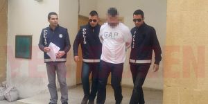 “Taksicinin omurga kemiğini kırdı”