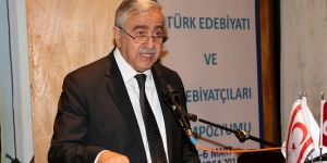 Akıncı, Kıbrıslı şairlerden dizeler okudu