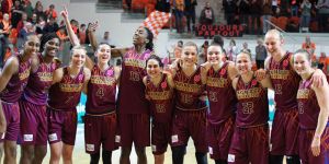 YDÜ Final - Four biletini kaptı: 66-85