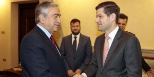 Akıncı Mitchell'i kabul etti.