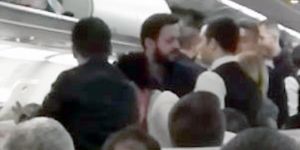 Pegasus uçağında ortalık karıştı