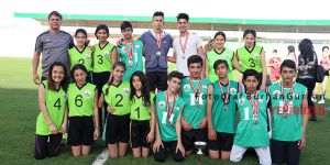 Okullar atletizmde terledi