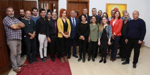 Uluçay, Devlet Tiyatrosu ekibini kabul etti