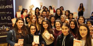 Oyuncu-yazar Murat Tavlı LAÜ’nün konuğu oldu