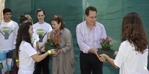 Belediye başkanlarına anlamlı çiçek takdimi