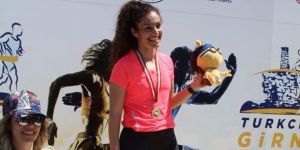 Nuran Öze birincilikle döndü