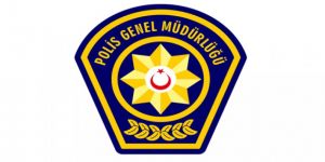 2.5 aylık torununu yere attı