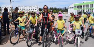 ÇOCUKLARA BİSİKLET ÇOK YAKIŞIYOR