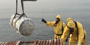 Kıyıya vuran varil panik yarattı